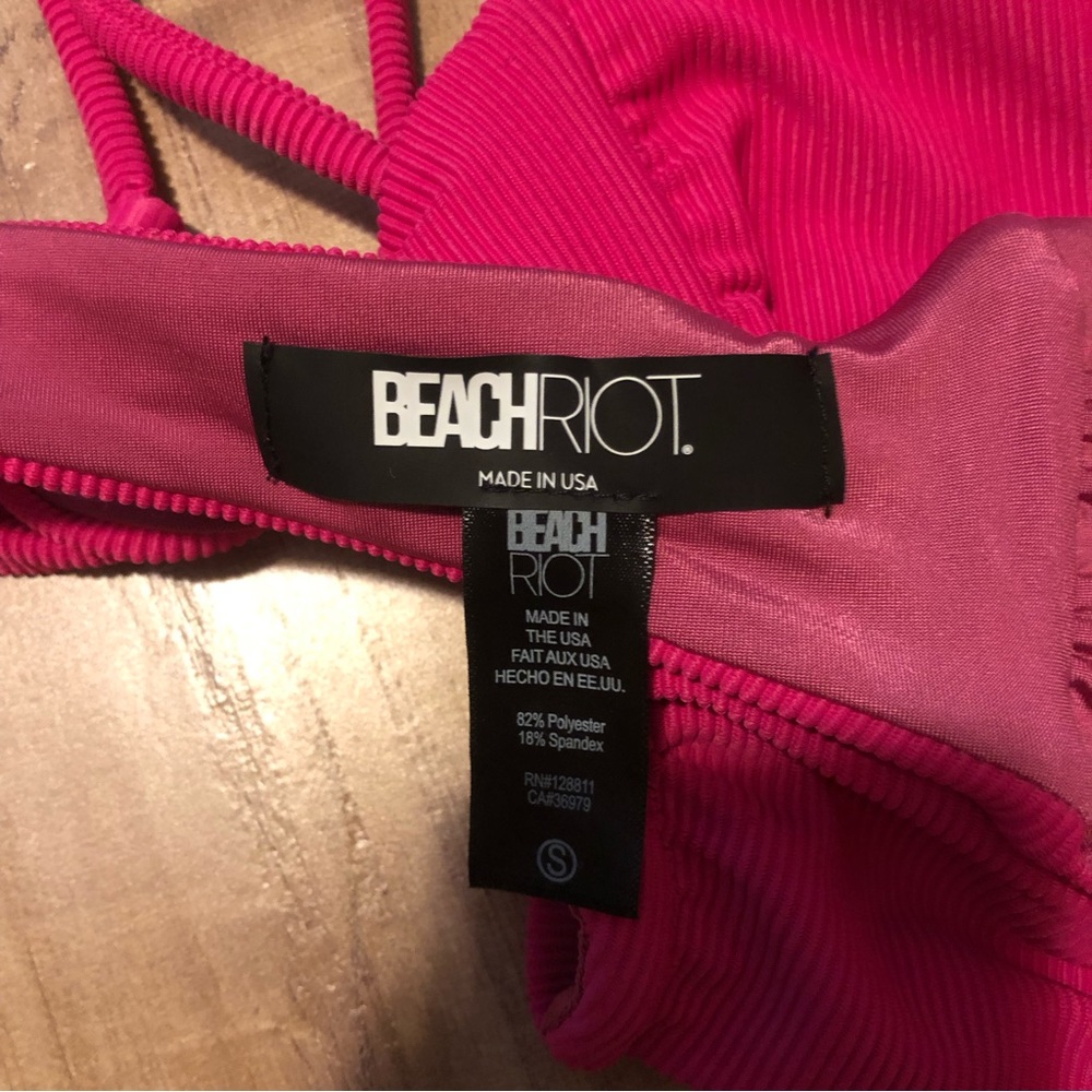 Beach Riot Hot Pink Ribbed Halter Bikini Top - Picture 5 of 5